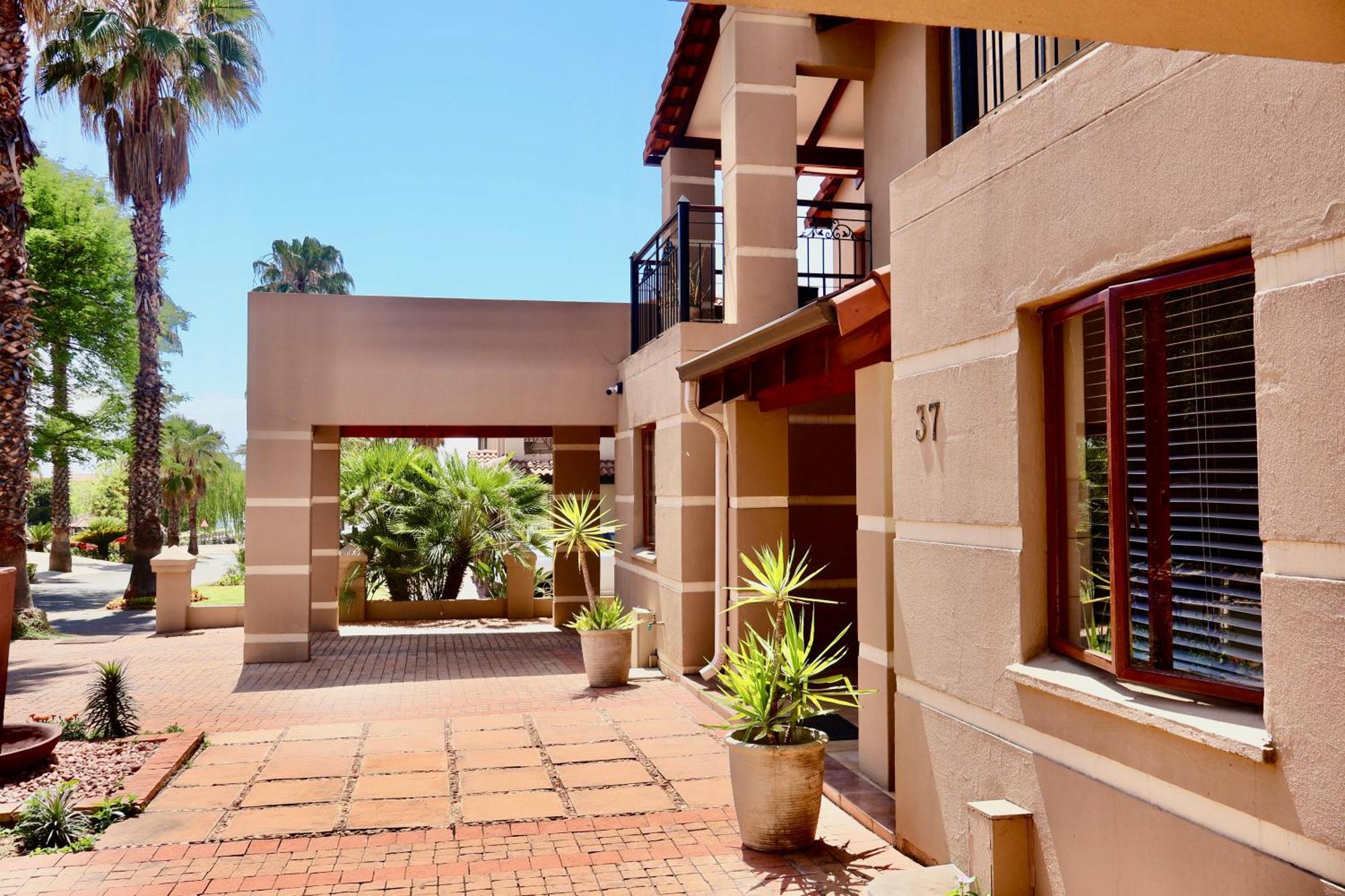 Hotel 37 On Eagles Hartbeespoort Exterior foto